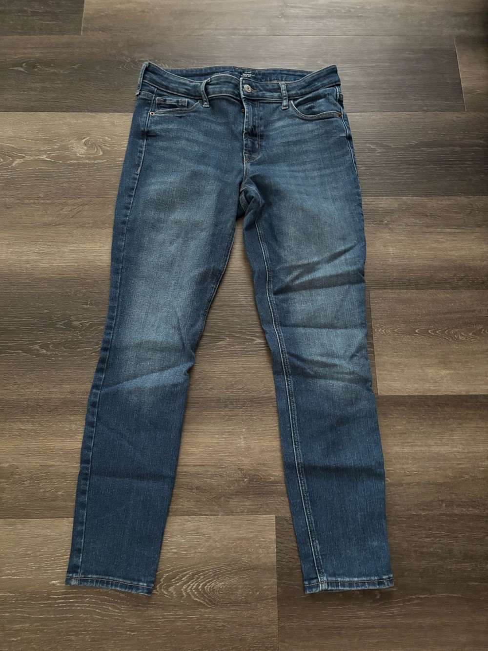 Old Navy Womens Medium Dark Blue mid Rise Super Skinny Jeans